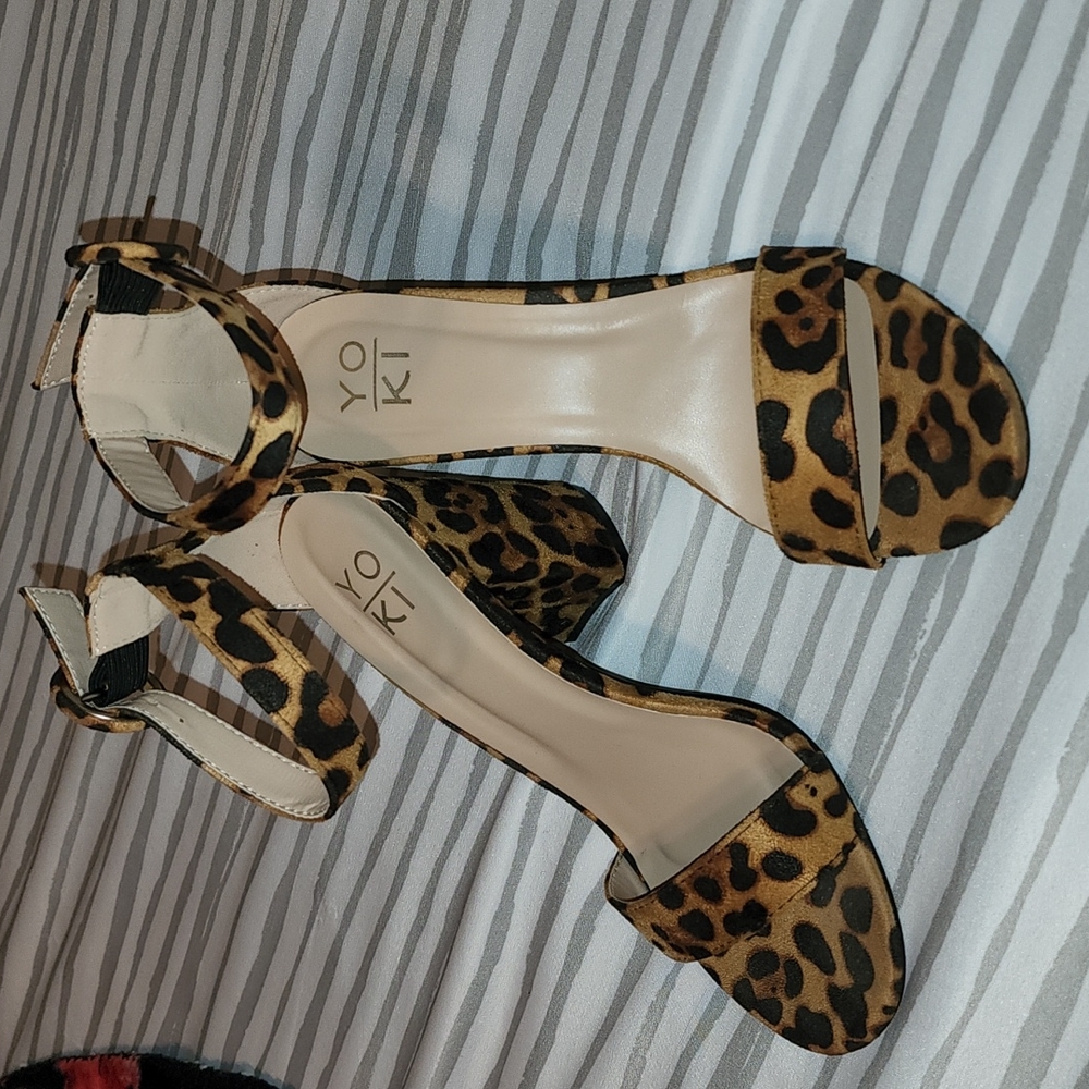 Yoki Heels, size 9, leopard print